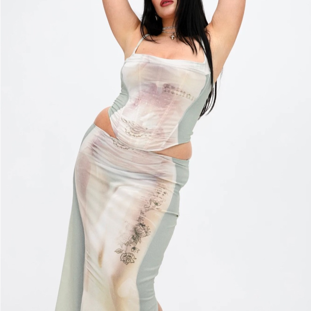 MIAOU HEAVENLY BODIES SKIRT SIZE XL